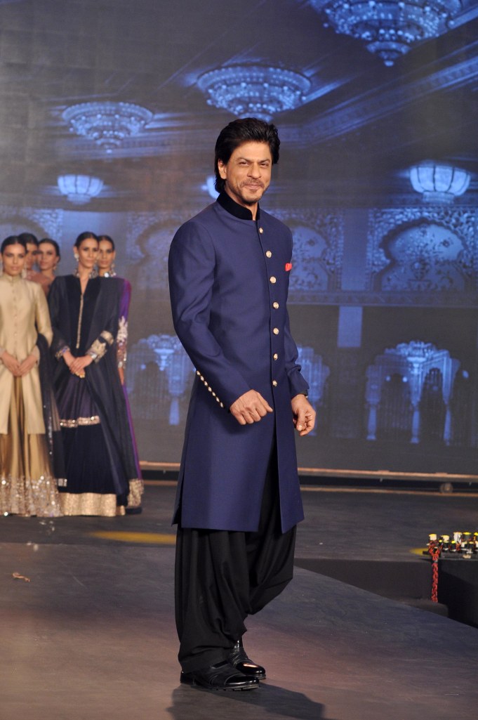 SHAH RUKH KHAN AT HNY TRAILER LAUNCH IN MUMBAI DSC_3980